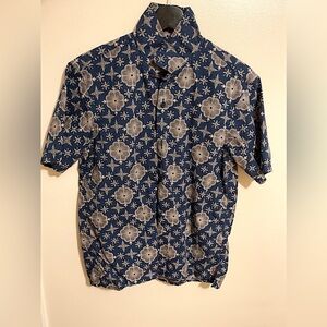Uniqlo ✨ Short sleeve, men's, button up. Blue and gray patterned. Fast shipping
